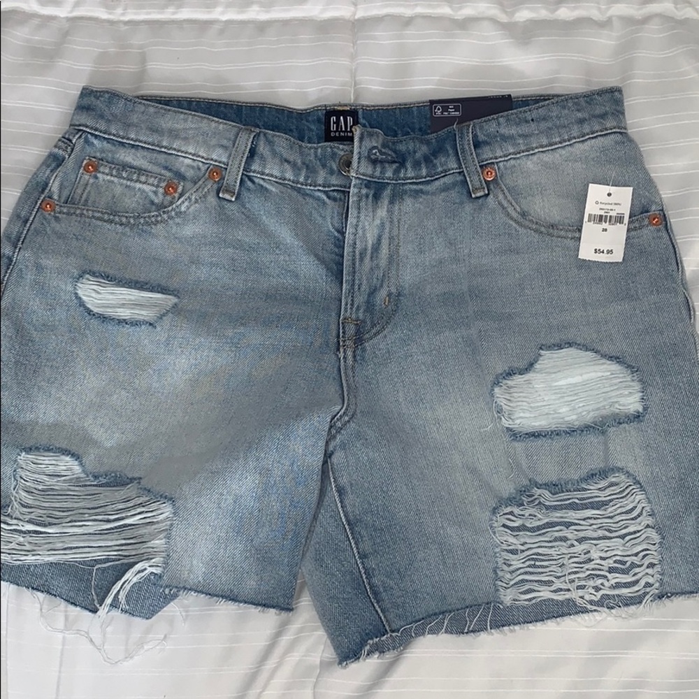 GAP Light Wash Distressed Jeans w/Tags Size 28